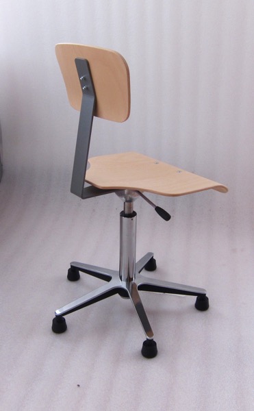 SchulS08_STHinteransicht.jpg